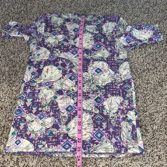 🎀 3/$20 Lularoe‎ women’s XXS Disney Princess Gigi tee - Picture 7 of 7